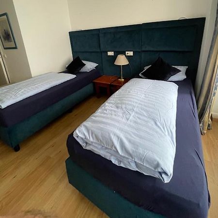 Hotel Am Roonplatz บอนน์ ภายนอก รูปภาพ