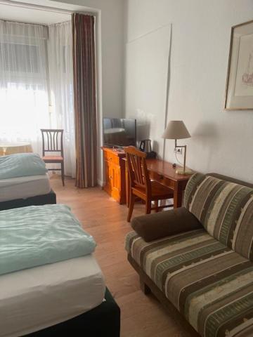 Hotel Am Roonplatz บอนน์ ภายนอก รูปภาพ