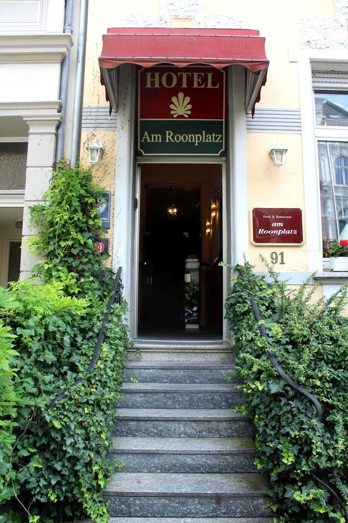 Hotel Am Roonplatz บอนน์ ภายนอก รูปภาพ